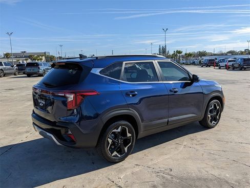 Certified 2024 Kia Seltos EX image 9