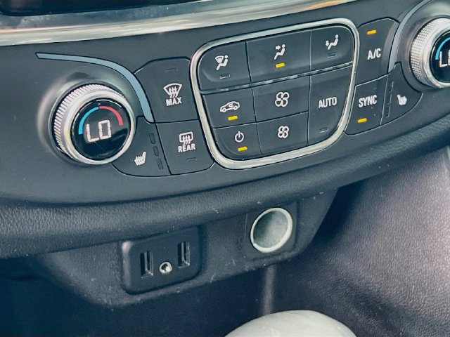 Used 2023 Chevrolet Traverse LT w/ LPO, Floor Liner Package FWD image 16