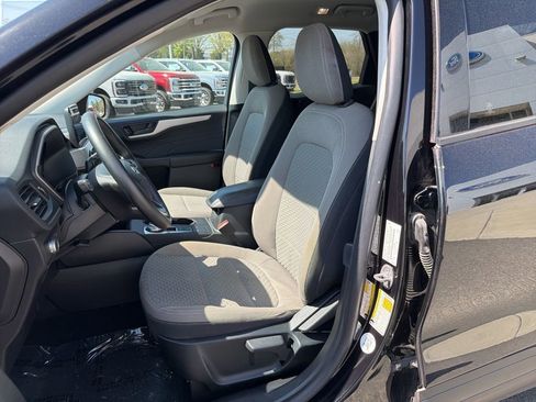 Used 2022 Ford Escape SE FWD image 10