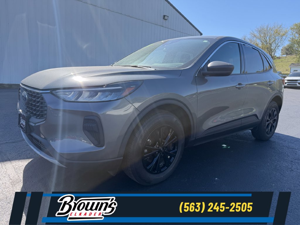 Used 2023 Ford Escape Active w/ Tech Pack #1 AWD/4WD image 1