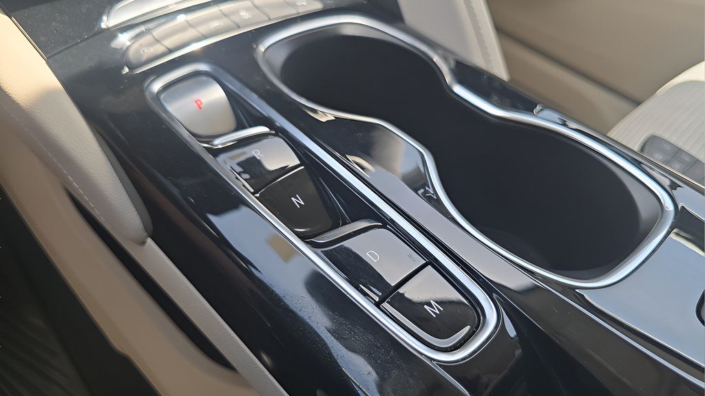 Used 2022 Buick Envision Preferred FWD image 22