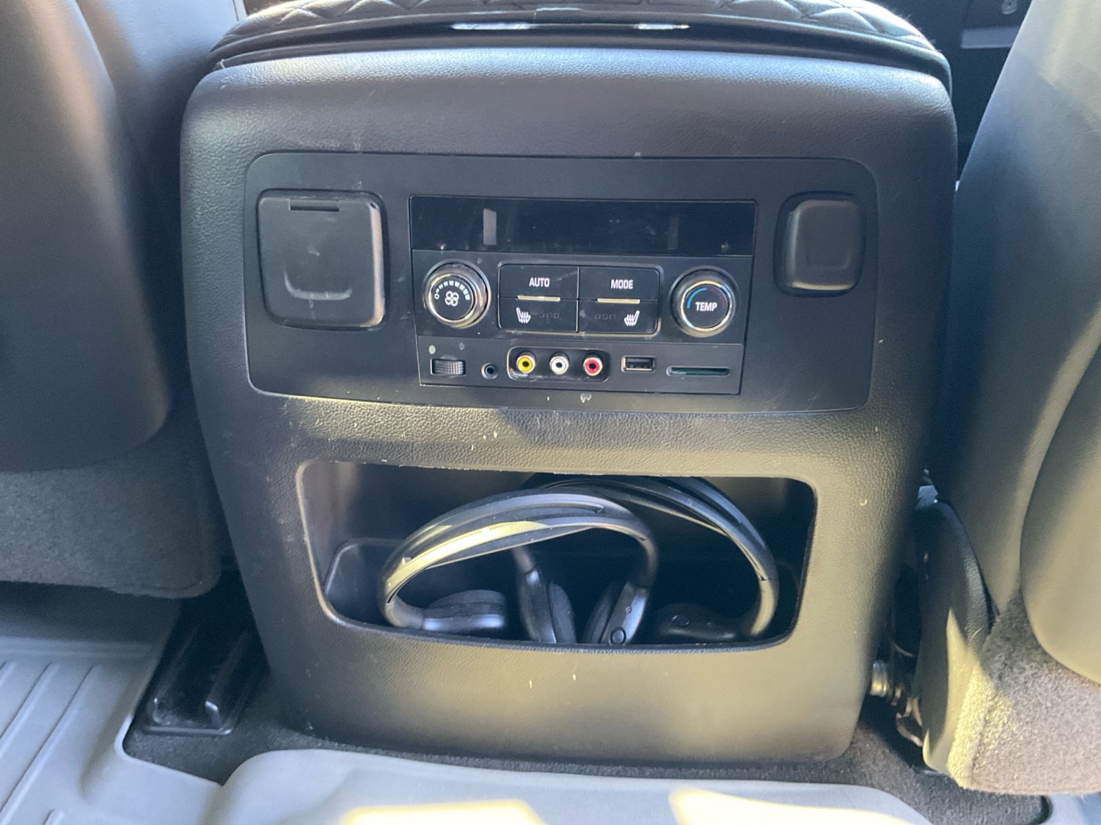 Used 2016 GMC Yukon Denali w/ Open Road Package AWD/4WD image 20