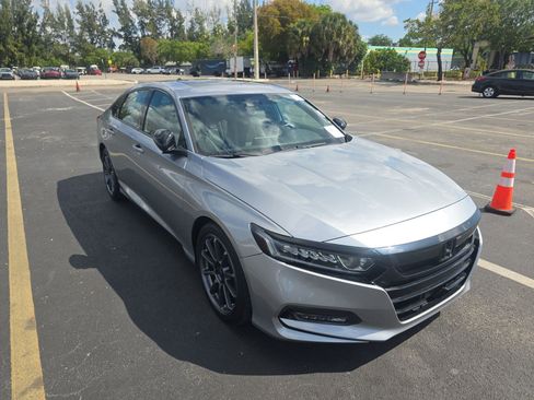 Used 2018 Honda Accord Sport image 4