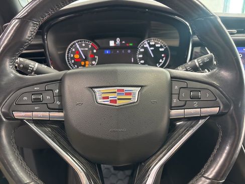 Used 2023 Cadillac XT6 Premium Luxury AWD/4WD image 15