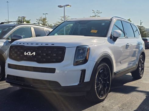 Used 2022 Kia Telluride EX w/ EX Premium Package AWD/4WD image 4