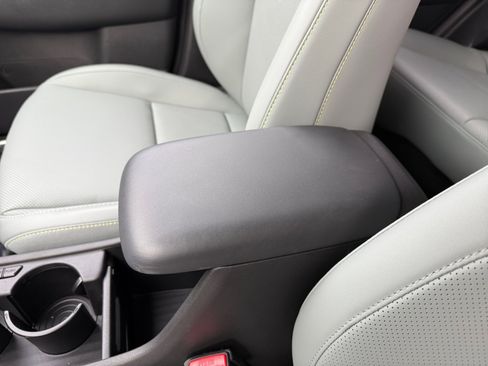 Certified 2025 Hyundai Kona Limited image 14