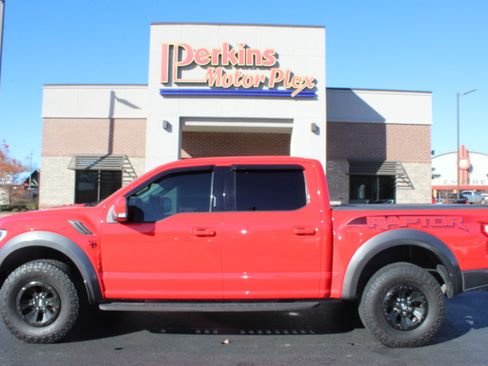 Used 2018 Ford F150 Raptor w/ Equipment Group 802A Luxury image 11