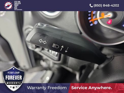 Used 2021 Jeep Gladiator Overland w/ Popular Equipment Package AWD/4WD image 21