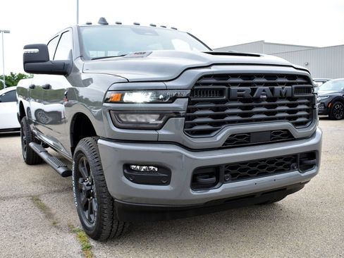 New 2026 RAM 2500 Tradesman AWD/4WD image 7