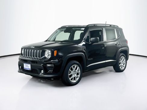 Used 2022 Jeep Renegade Latitude w/ Convenience Group AWD/4WD image 1