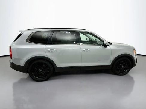 Used 2022 Kia Telluride SX w/ Nightfall Edition Package AWD/4WD image 8