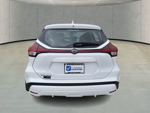 Used 2024 Nissan Kicks S image 4