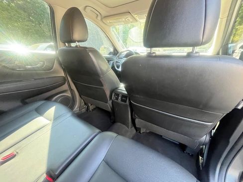 Used 2018 Nissan Rogue SL w/ Premium Package FWD image 43