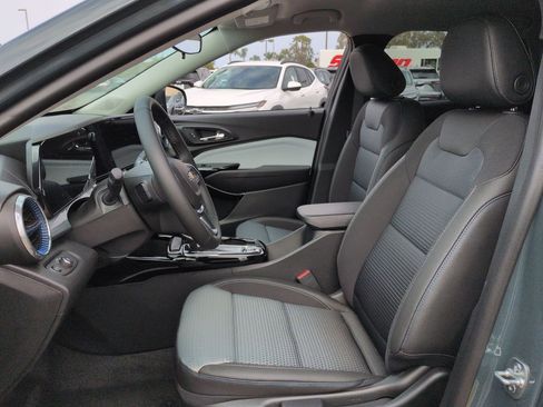 New 2026 Chevrolet Trax LT w/ Driver Confidence Package FWD image 20