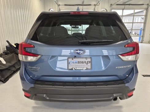 Used 2021 Subaru Forester Limited AWD/4WD image 4