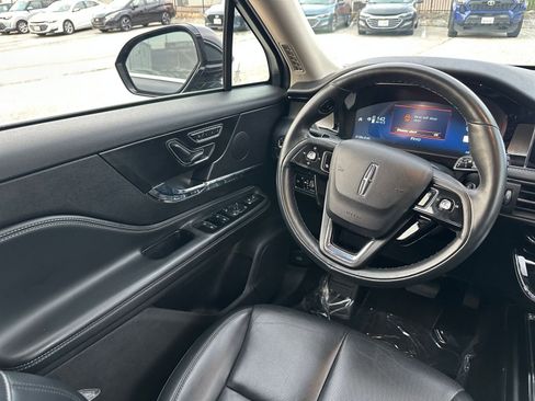 Used 2024 Lincoln Corsair Reserve image 34