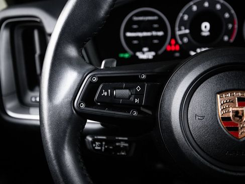 Certified 2024 Porsche Cayenne Coupe AWD/4WD image 17