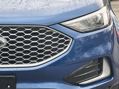 Used 2023 Ford Edge SEL image 9