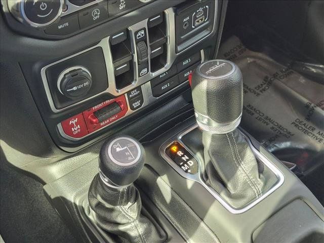 Used 2024 Jeep Gladiator Rubicon w/ Technology Group AWD/4WD image 14