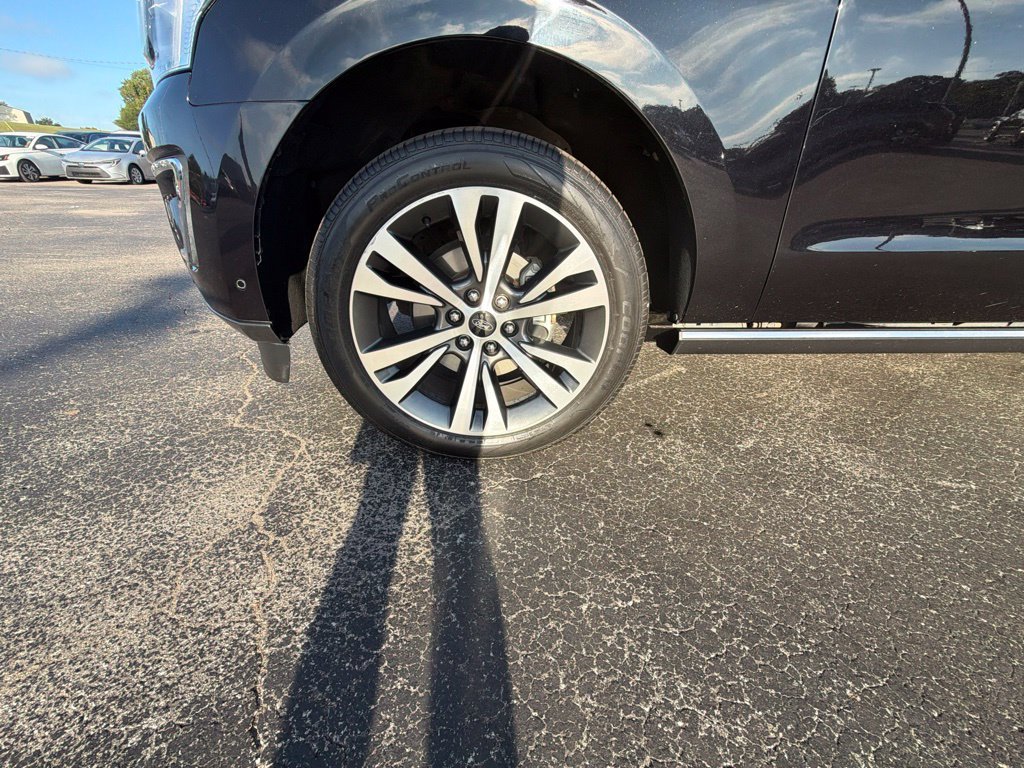 Used 2021 Ford Expedition Limited RWD image 9