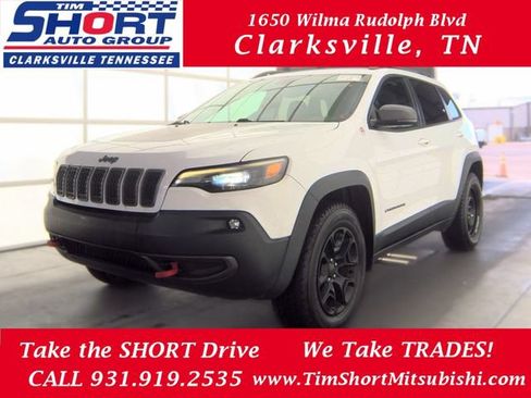 Used 2019 Jeep Cherokee Trailhawk w/ Trailer Tow Group AWD/4WD image 1