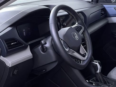 Used 2024 Volkswagen Taos SE image 22