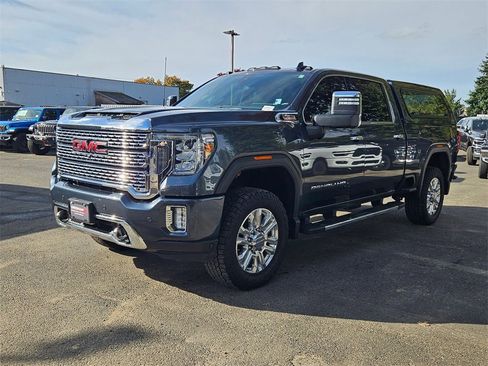 Used 2020 GMC Sierra 3500 Denali w/ Denali Ultimate Package image 3