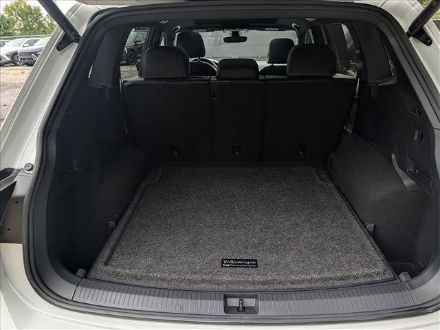 Used 2024 Volkswagen Tiguan SE R-Line AWD/4WD image 19