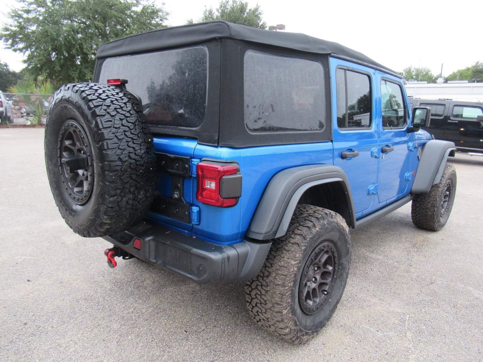 Used 2021 Jeep Wrangler Unlimited Rubicon w/ Xtreme Recon 35" Tire Package AWD/4WD image 4