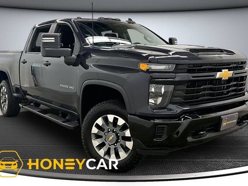 Used 2024 Chevrolet Silverado 2500 Custom w/ Custom Convenience Package AWD/4WD image 1