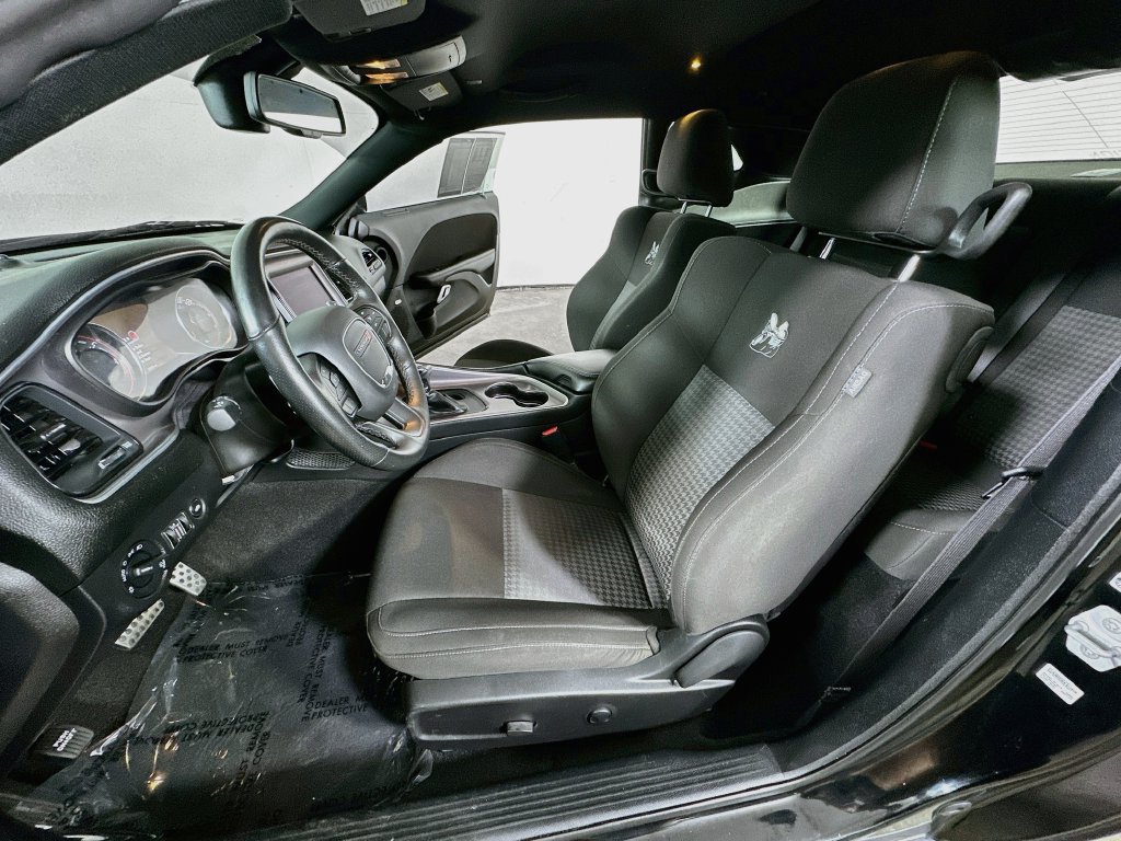 Used 2022 Dodge Challenger R/T Scat Pack RWD image 17
