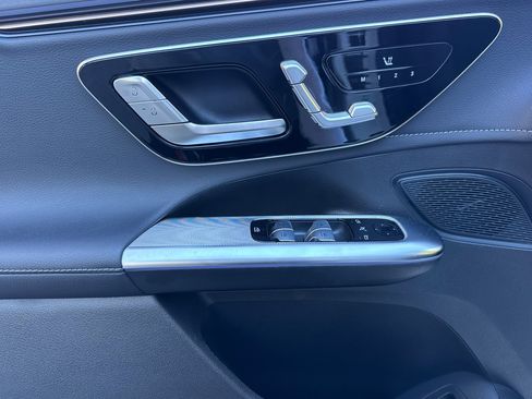 New 2026 Mercedes-Benz EQE 320 4MATIC SUV image 13