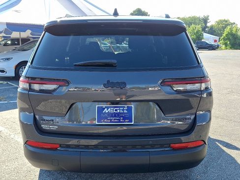 New 2025 Jeep Grand Cherokee L Limited w/ Black Appearance Package image 5