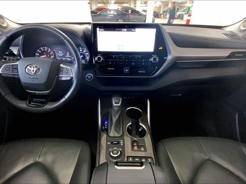 Used 2020 Toyota Highlander Platinum image 15