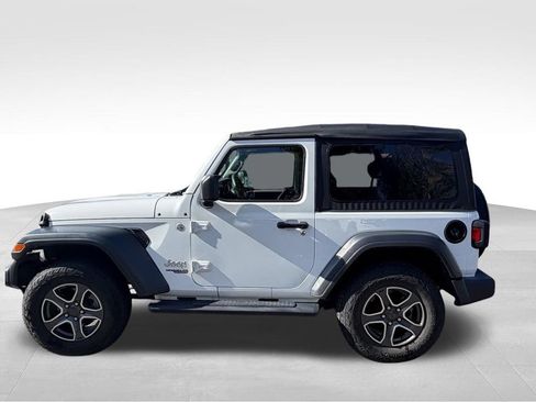 Used 2018 Jeep Wrangler Sport AWD/4WD image 4