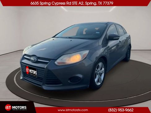 Used 2013 Ford Focus SE FWD image 1