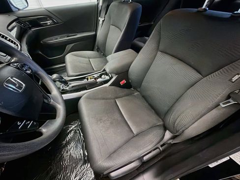 Used 2016 Honda Accord LX image 11