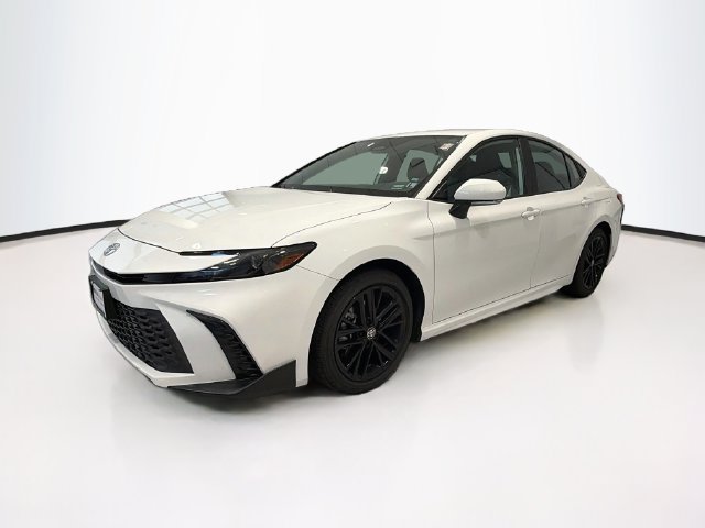 Certified 2026 Toyota Camry SE FWD image 3