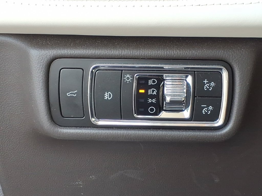 Used 2024 Lincoln Aviator Black Label AWD/4WD image 19