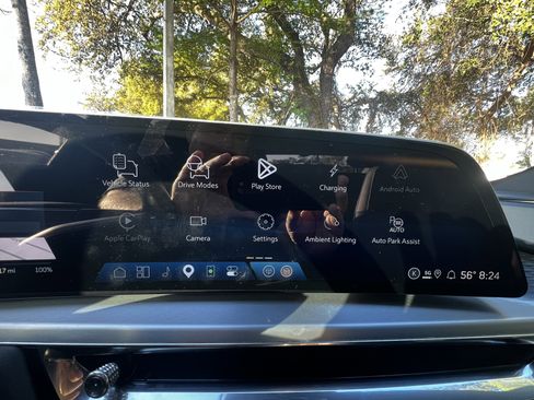 Used 2025 Cadillac Lyriq Sport image 23