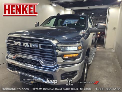 Used 2026 RAM 2500 Big Horn AWD/4WD image 1