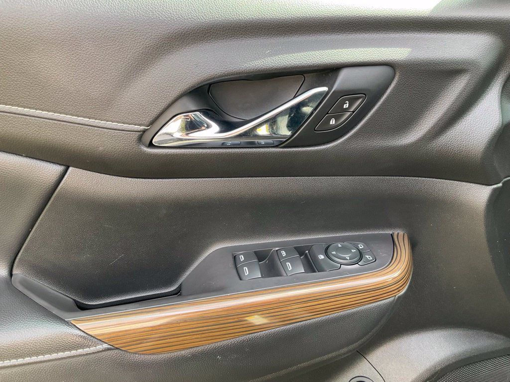 Used 2020 GMC Acadia SLE w/ Driver Convenience Package AWD/4WD image 18