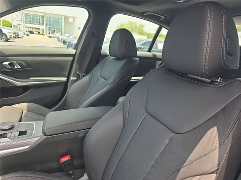 Used 2025 BMW M340i RWD image 17