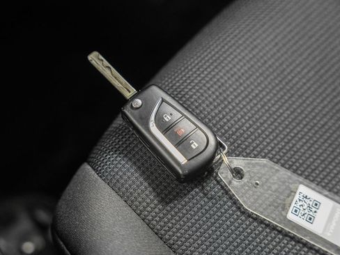 Certified 2025 Toyota RAV4 LE AWD/4WD image 37