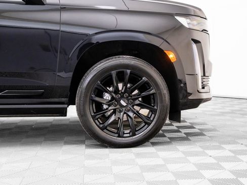 Used 2024 Cadillac Escalade Sport w/ LPO, ONYX Package image 37