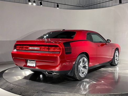 Used 2010 Dodge Challenger R/T RWD image 10