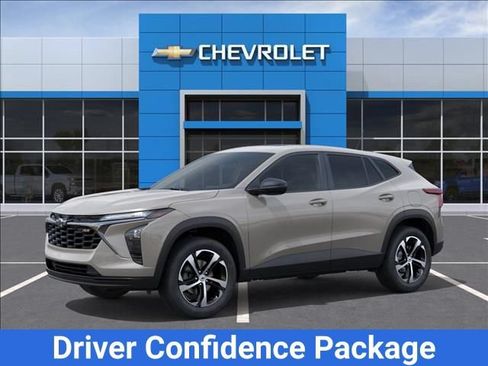 New 2026 Chevrolet Trax RS w/ Sunroof Package FWD image 2
