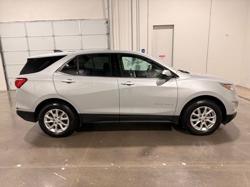 Used 2019 Chevrolet Equinox LT image 4