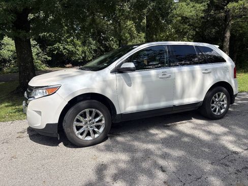 Used 2011 Ford Edge Limited FWD image 3