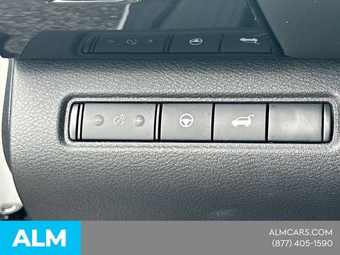 Used 2025 Nissan Pathfinder SV FWD image 36